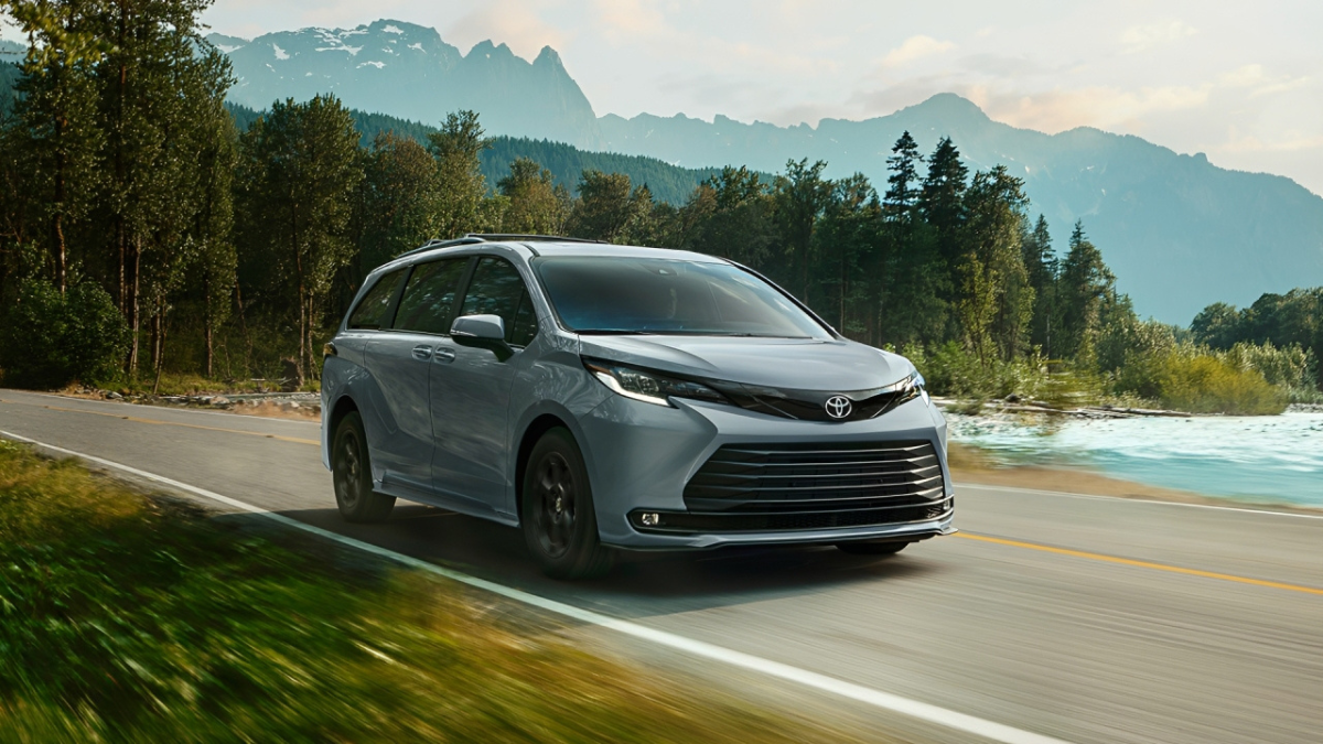 2026 Sienna vs 3‑Row SUV: Which Gets Annoying Slower on a 2‑Night Trip?