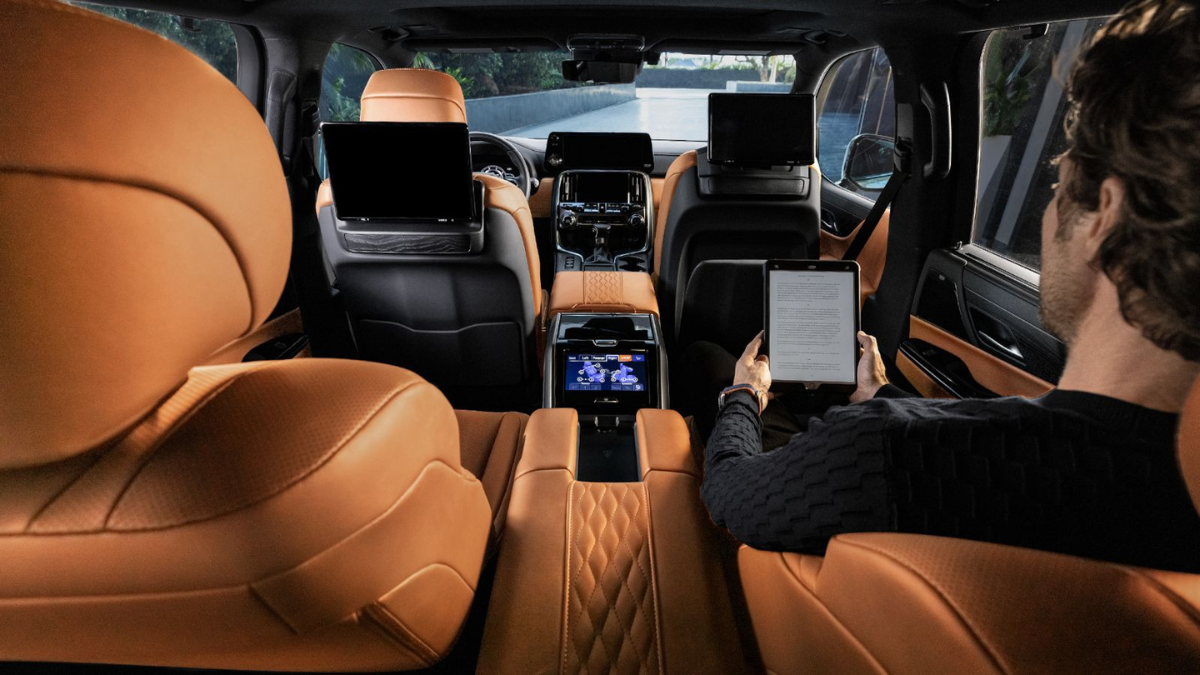 Quiet Cabin vs Bigger Cargo: What Matters After 3 Hours Driving?