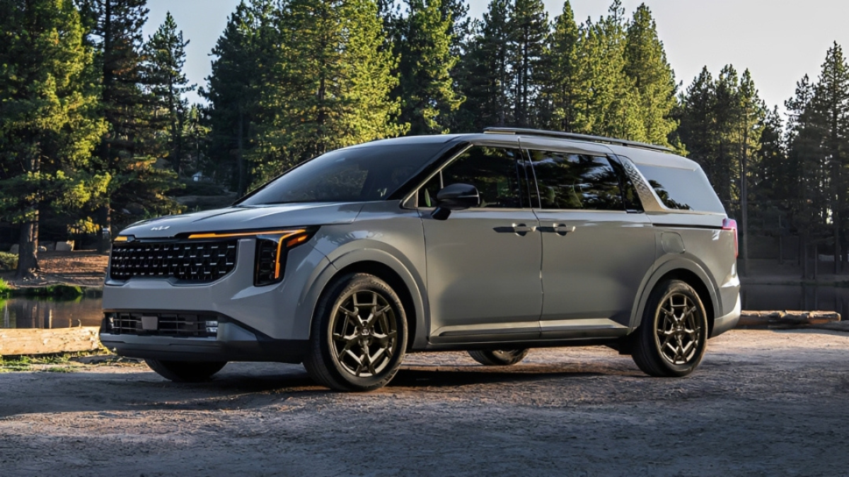 2026 Sienna vs 2026 Carnival: Which Road-Trip Minivan Wins?