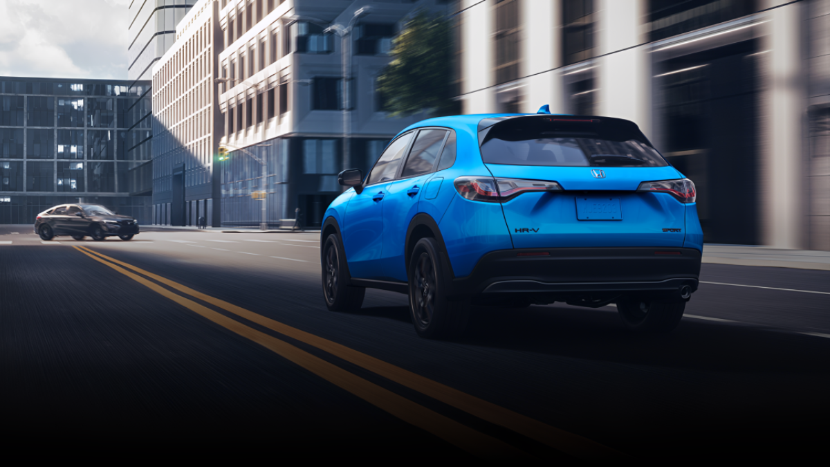 2026 Crosstrek vs 2026 HR-V: Better for City Weekends and Tight Parking?