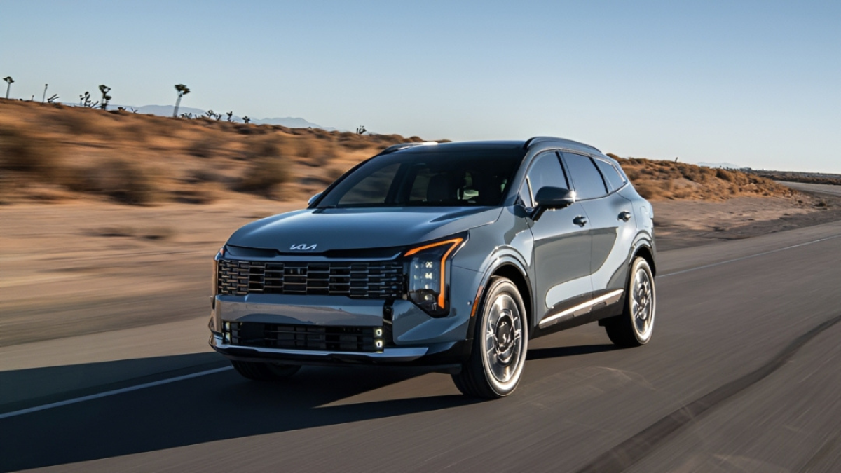Why Hybrid SUVs Lose Efficiency at 75 MPH on 2026 Road Trips