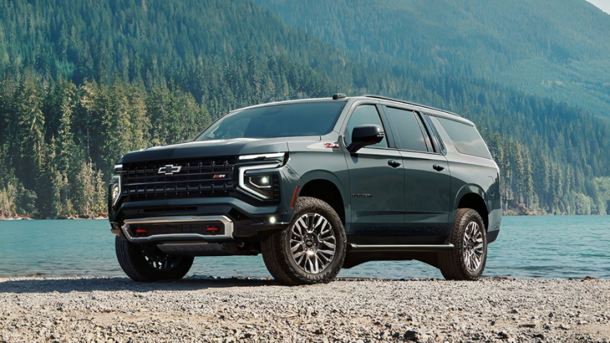 When a Minivan Starts Making More Sense Than a 3‑Row SUV (2026)