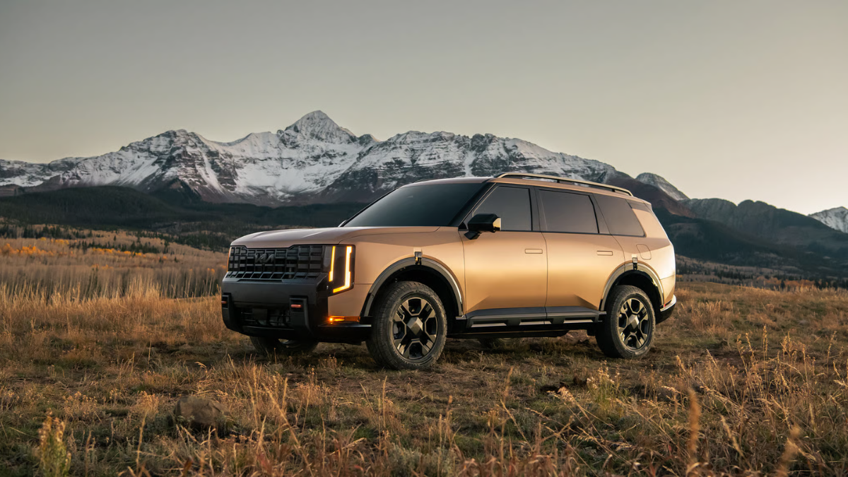 Grand Highlander vs Telluride: Which 3-Row SUV Fits a Weekend Without a Roof Box?
