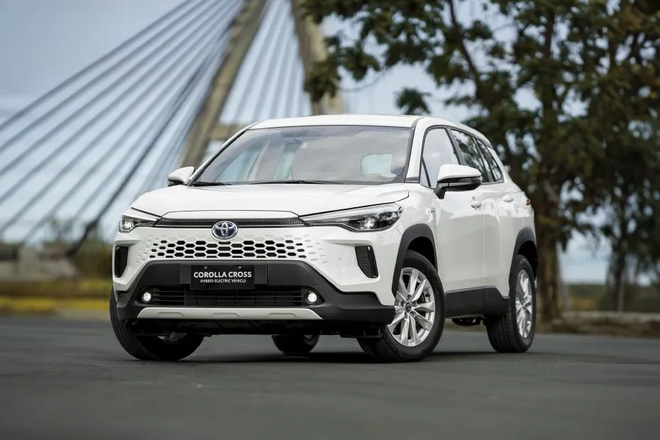 2026 Corolla Cross Hybrid vs 2026 Crosstrek: Weekend-Trip Pick