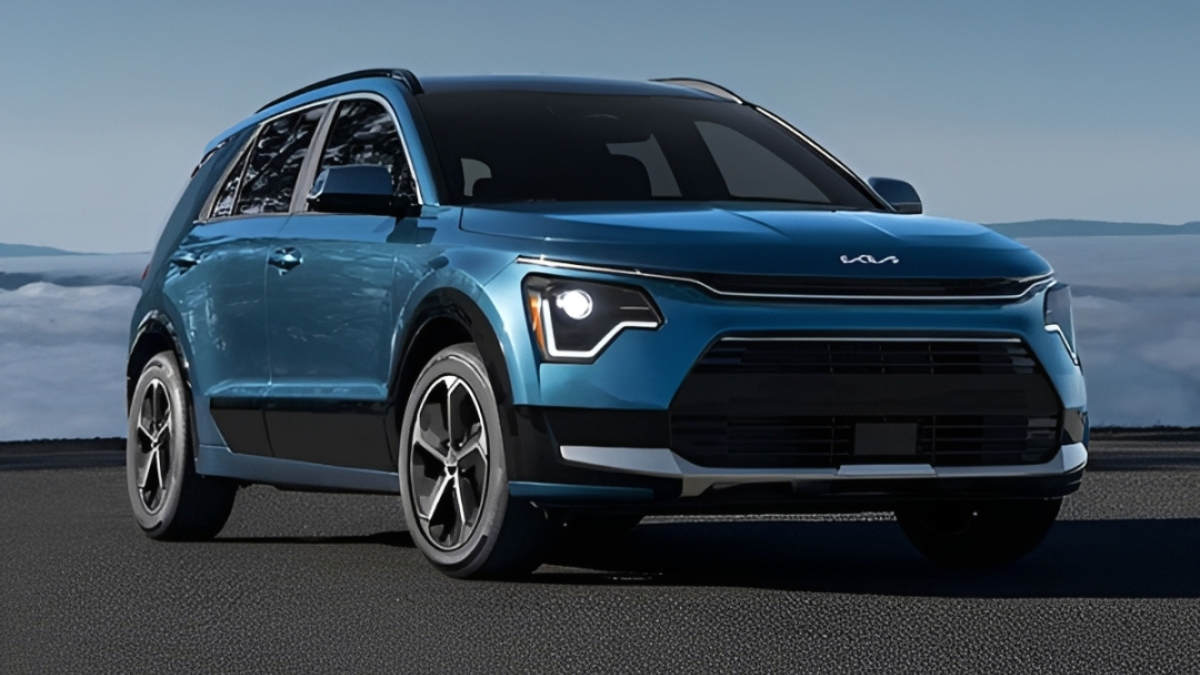 Gas-Saver Rentals: 7 Hybrids for Route 66 Road Trips (2026)