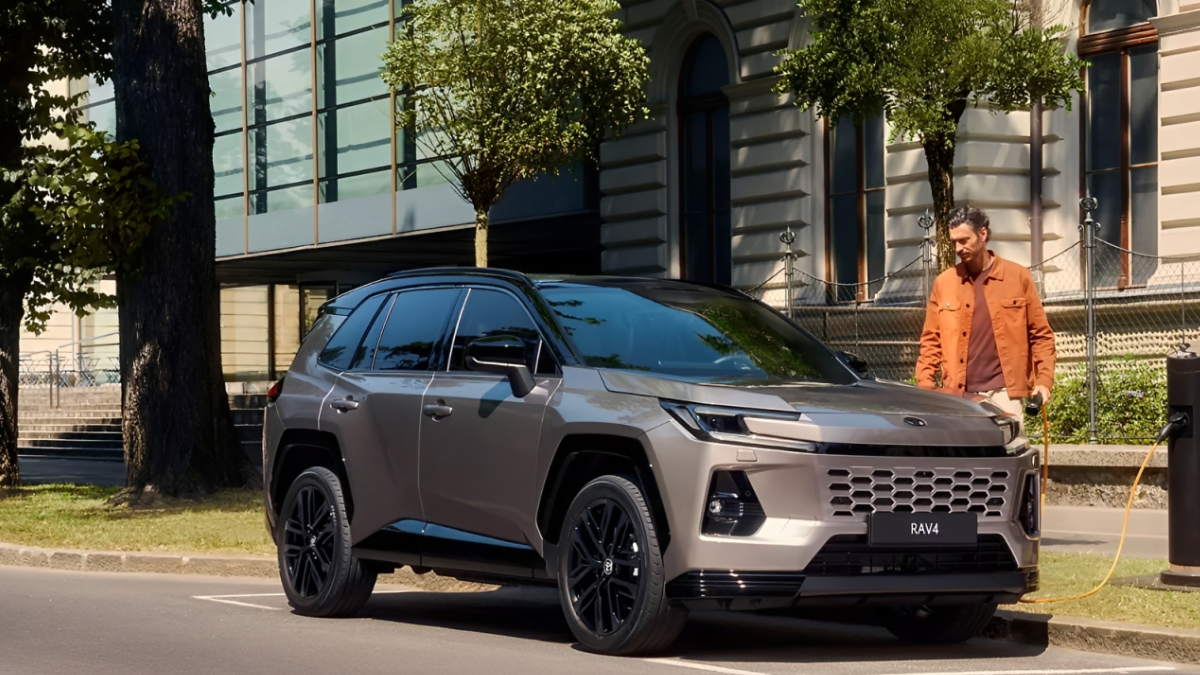 Where Plug-In Hybrids Actually Lose Their Advantage on a Weekend Getaway
