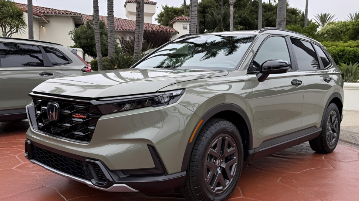 2026 CR-V Hybrid vs. RAV4 Hybrid: Which One Saves More on a 500-Mile Weekend Trip?